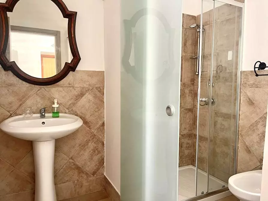 Immagine 60 di Stabile in vendita  in Via Torino a Siracusa