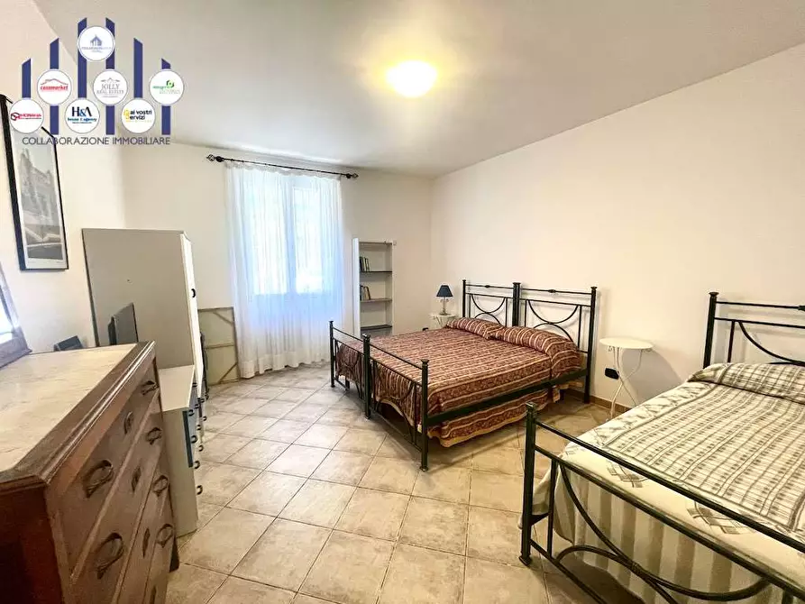 Immagine 64 di Stabile in vendita  in Via Torino a Siracusa