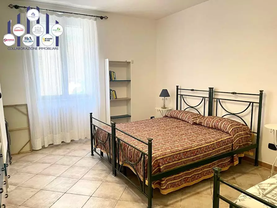 Immagine 65 di Stabile in vendita  in Via Torino a Siracusa