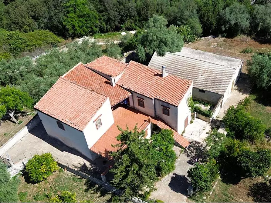 Immagine 3 di Villa in vendita  in Contrada condotte a Canicattini Bagni