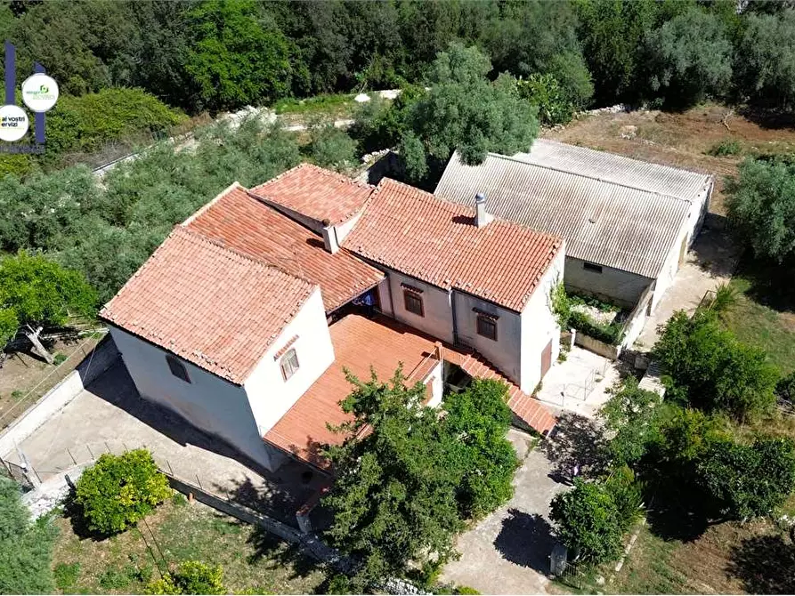 Immagine 3 di Villa in vendita  in Contrada condotte a Canicattini Bagni