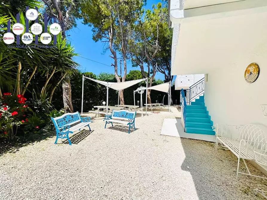 Immagine 4 di Villa in vendita  in Via Senigallia a Siracusa