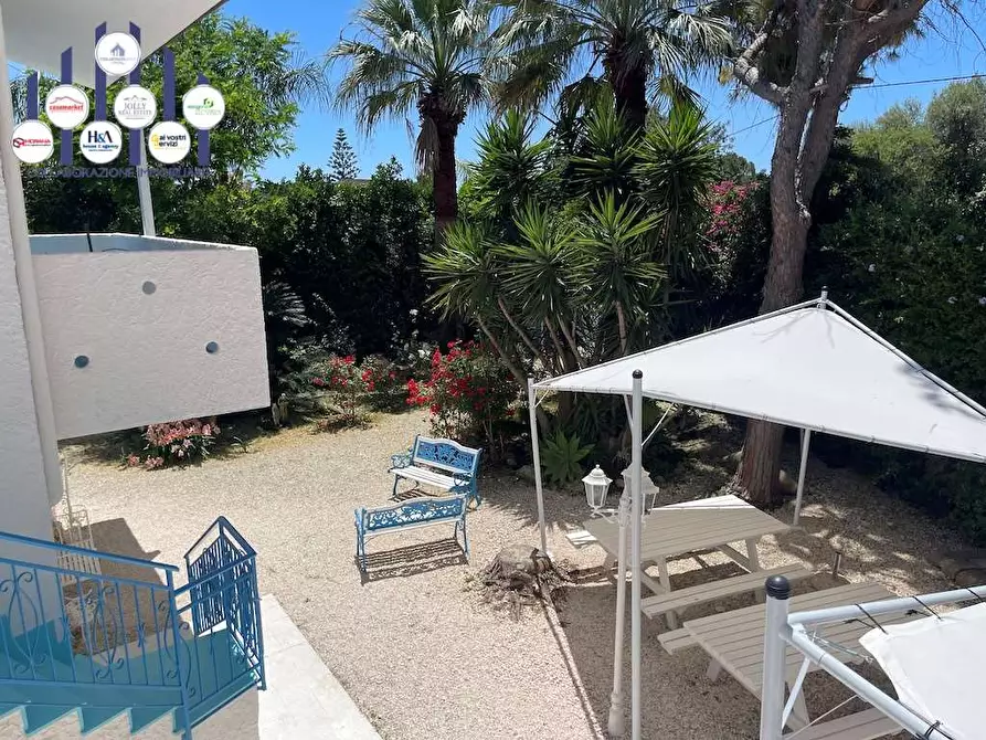 Immagine 33 di Villa in vendita  in Via Senigallia a Siracusa