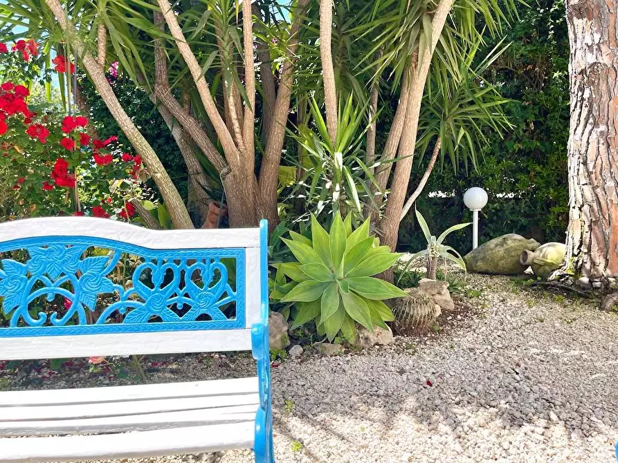 Immagine 50 di Villa in vendita  in Via Senigallia a Siracusa