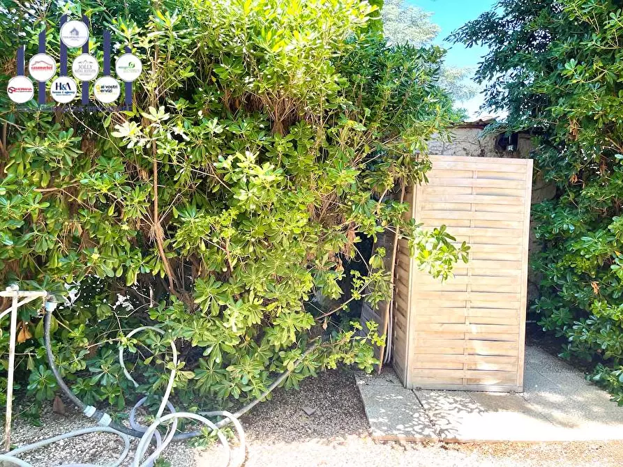 Immagine 53 di Villa in vendita  in Via Senigallia a Siracusa