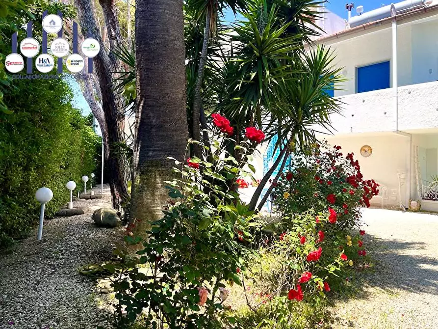 Immagine 56 di Villa in vendita  in Via Senigallia a Siracusa