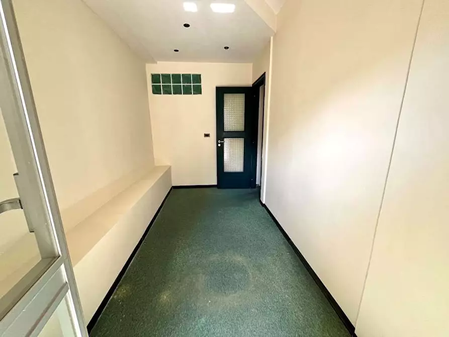 Immagine 15 di Trilocale in vendita  in Corso Gelone a Siracusa