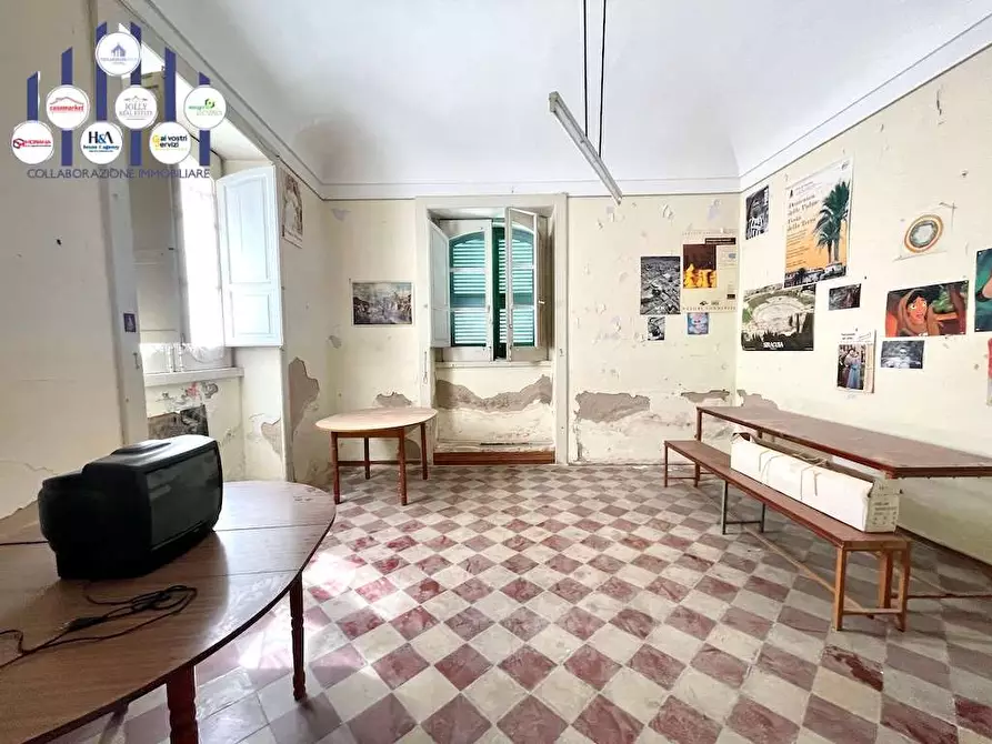 Immagine 4 di Stabile in vendita  in Via Isonzo a Siracusa