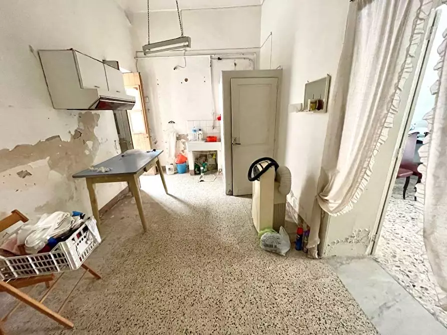 Immagine 7 di Stabile in vendita  in Via Isonzo a Siracusa