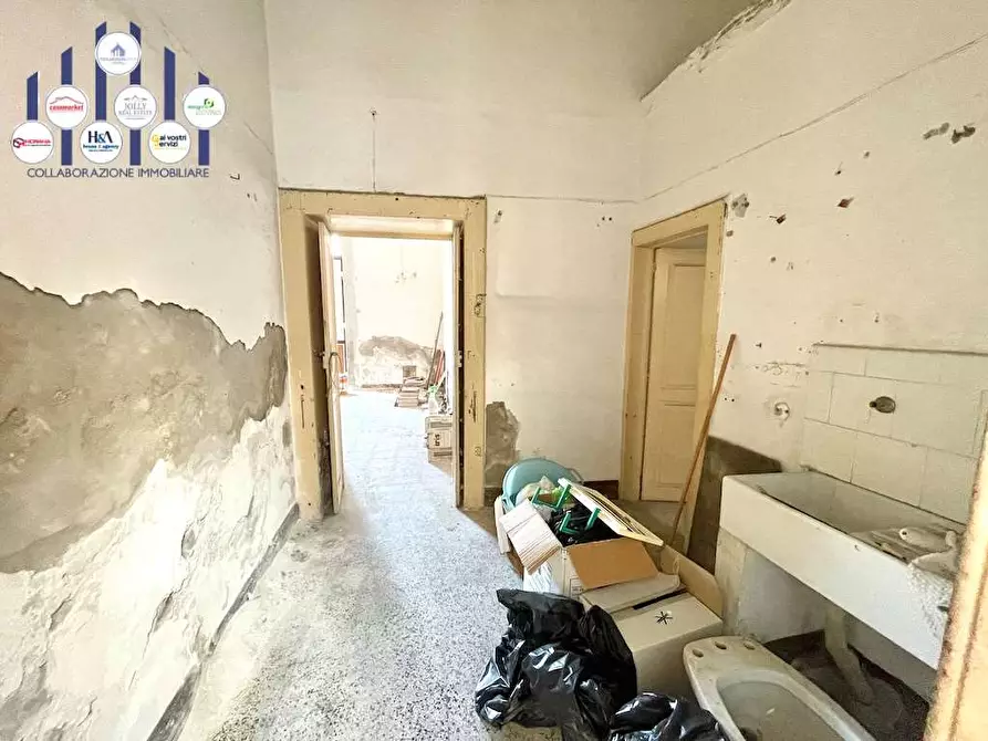 Immagine 11 di Stabile in vendita  in Via Isonzo a Siracusa