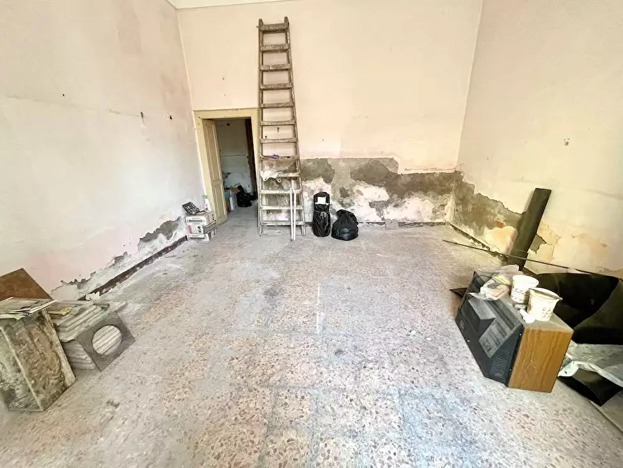 Immagine 13 di Stabile in vendita  in Via Isonzo a Siracusa