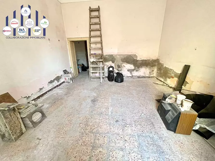 Immagine 13 di Stabile in vendita  in Via Isonzo a Siracusa