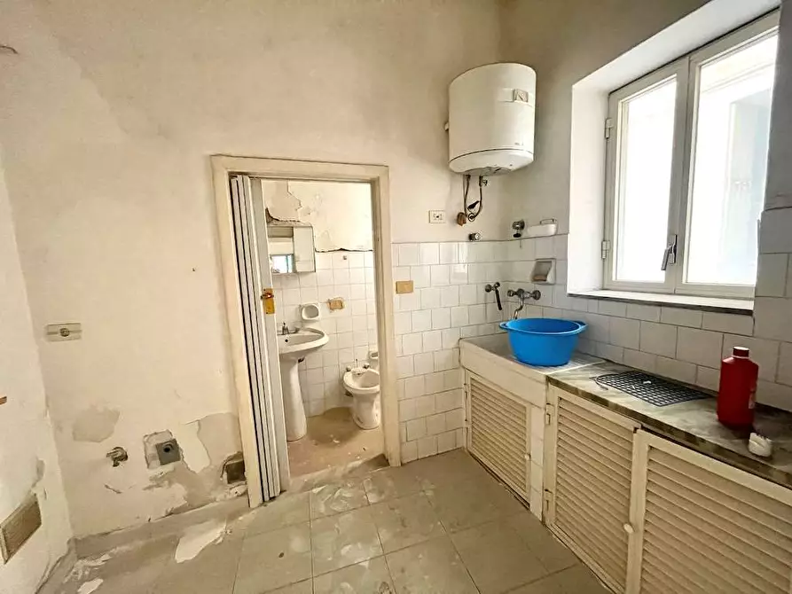 Immagine 18 di Stabile in vendita  in Via Isonzo a Siracusa