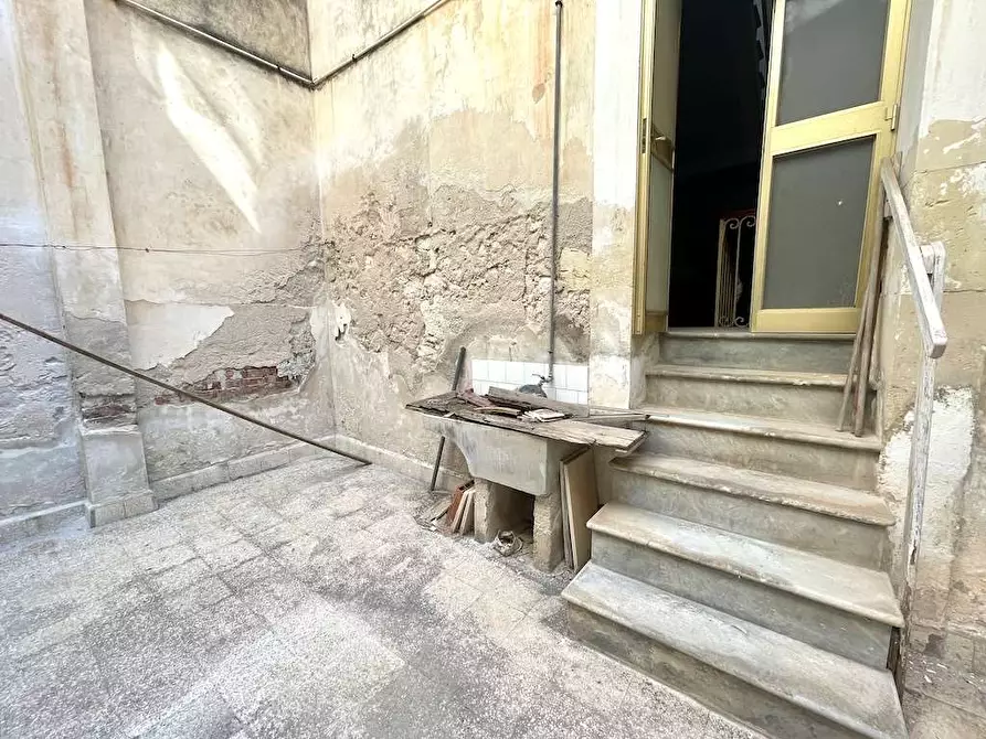 Immagine 20 di Stabile in vendita  in Via Isonzo a Siracusa