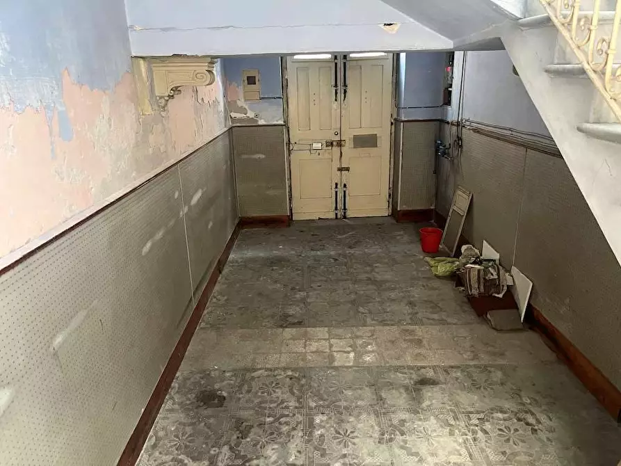 Immagine 21 di Stabile in vendita  in Via Isonzo a Siracusa