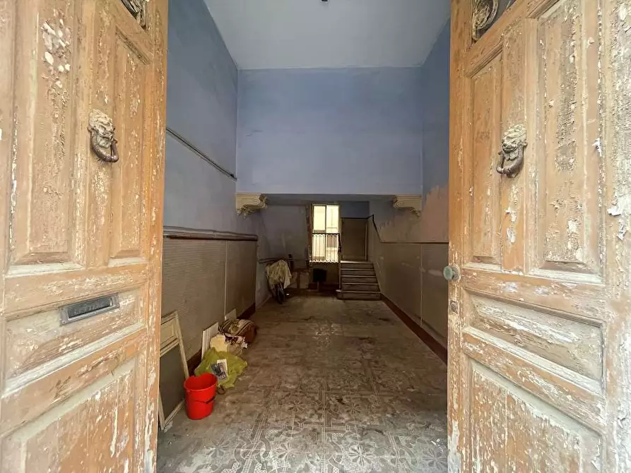 Immagine 22 di Stabile in vendita  in Via Isonzo a Siracusa