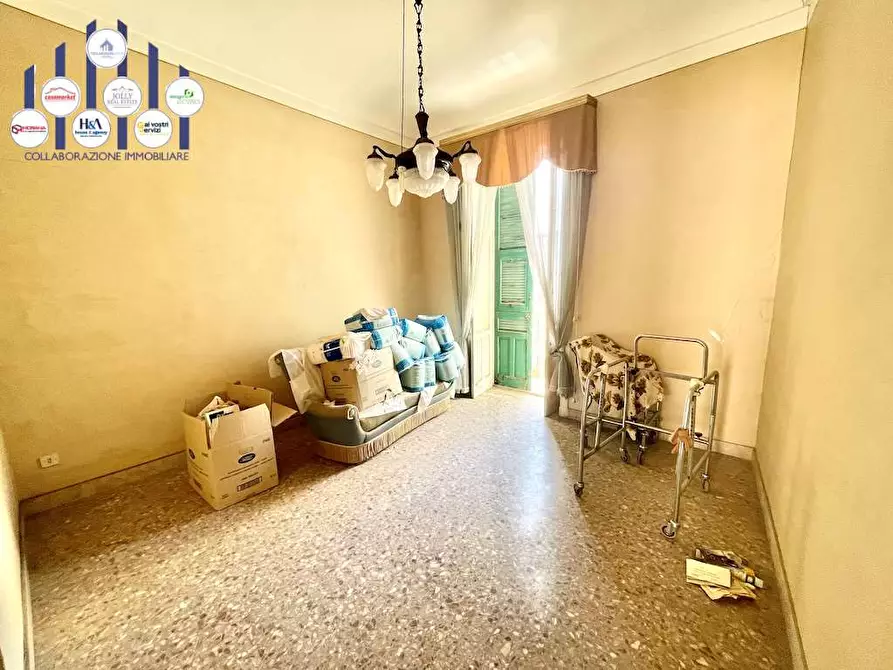 Immagine 40 di Stabile in vendita  in Via Isonzo a Siracusa