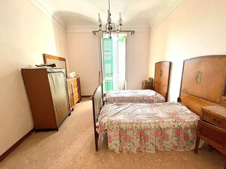 Immagine 45 di Stabile in vendita  in Via Isonzo a Siracusa