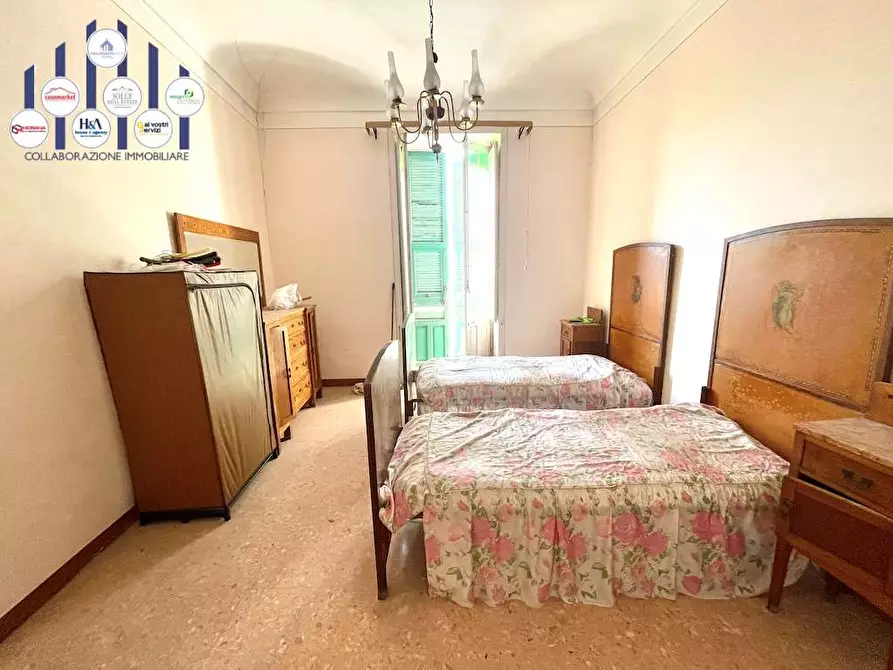 Immagine 45 di Stabile in vendita  in Via Isonzo a Siracusa