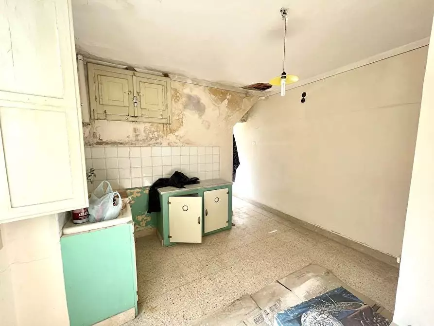 Immagine 49 di Stabile in vendita  in Via Isonzo a Siracusa