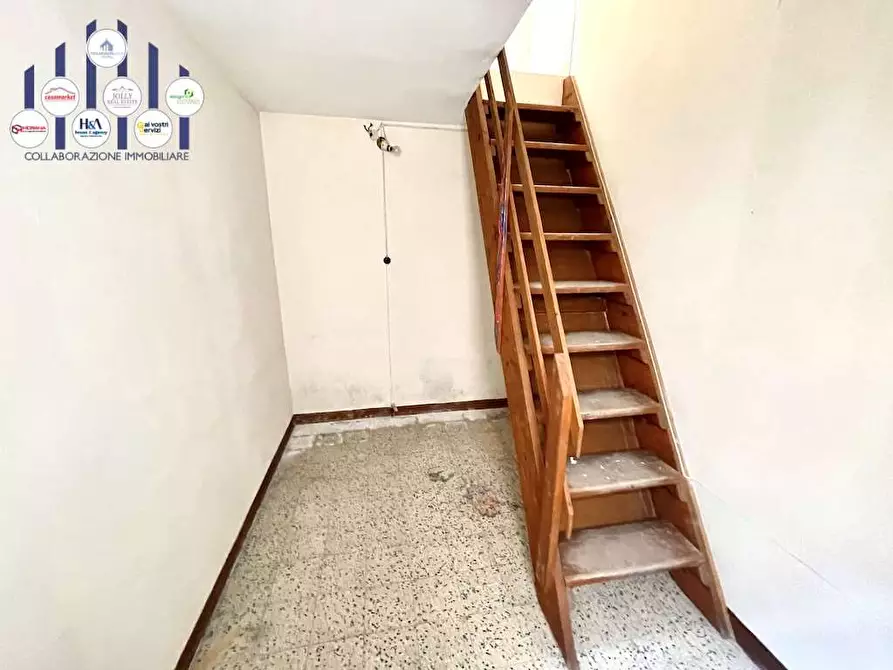 Immagine 51 di Stabile in vendita  in Via Isonzo a Siracusa