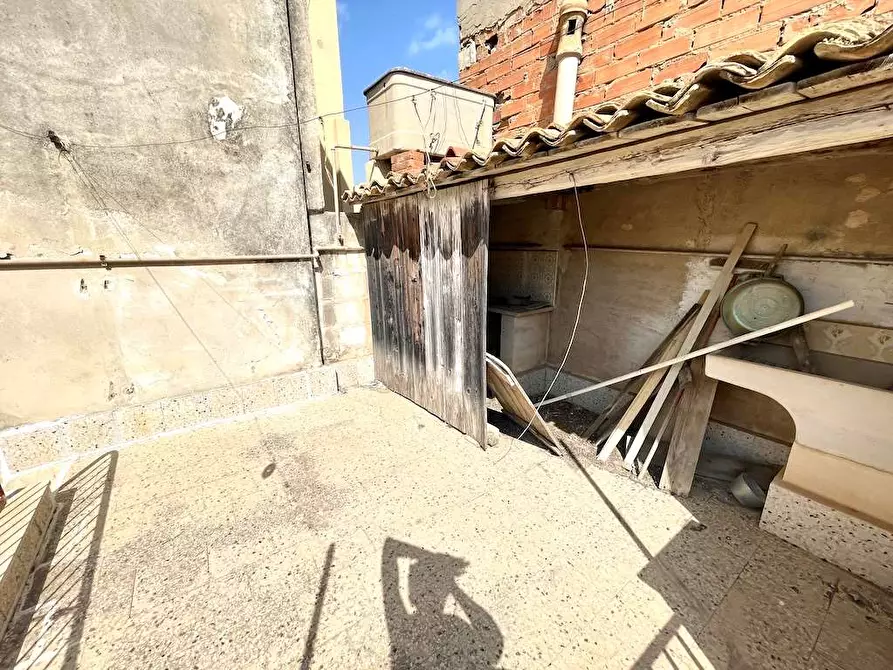 Immagine 54 di Stabile in vendita  in Via Isonzo a Siracusa