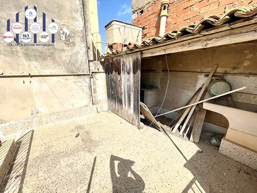 Immagine 54 di Stabile in vendita  in Via Isonzo a Siracusa