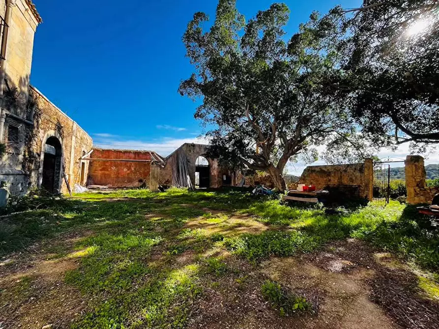 Immagine 6 di Rustico / casale in vendita  in Contrada Gioi a Noto