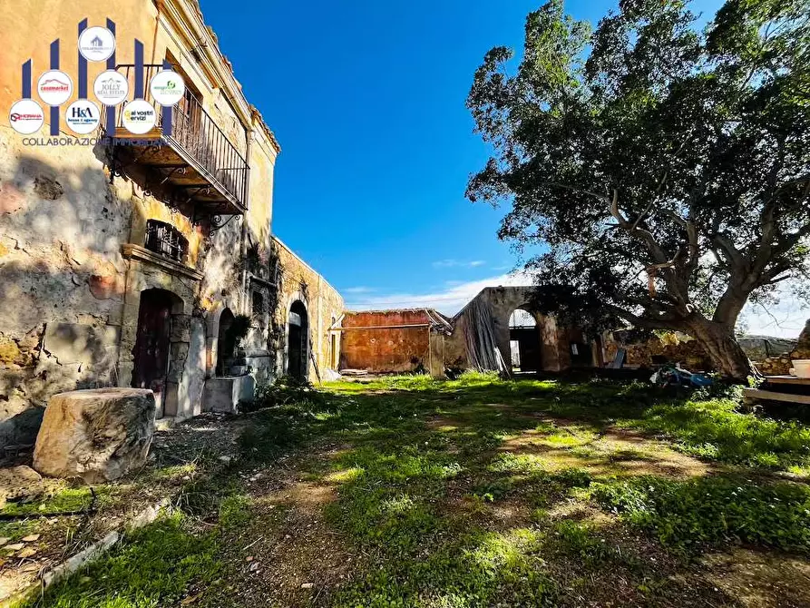 Immagine 7 di Rustico / casale in vendita  in Contrada Gioi a Noto