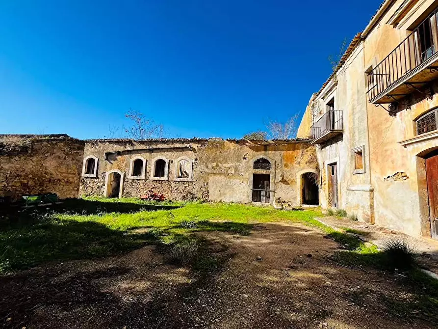 Immagine 9 di Rustico / casale in vendita  in Contrada Gioi a Noto