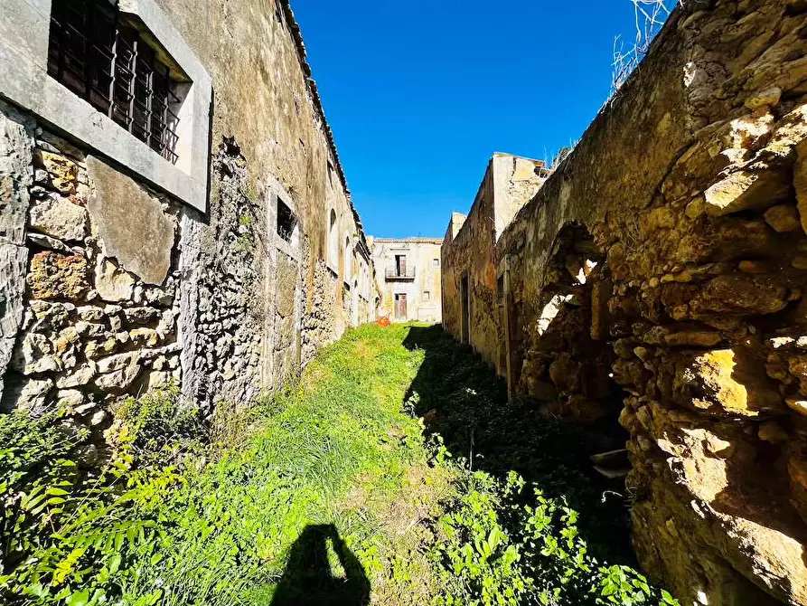 Immagine 15 di Rustico / casale in vendita  in Contrada Gioi a Noto