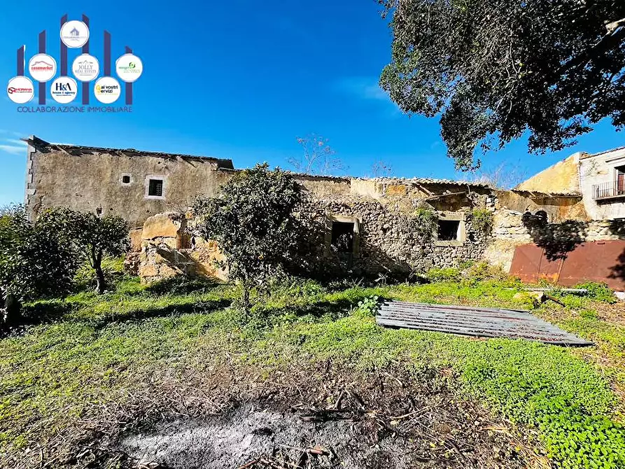 Immagine 19 di Rustico / casale in vendita  in Contrada Gioi a Noto
