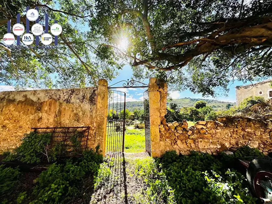 Immagine 30 di Rustico / casale in vendita  in Contrada Gioi a Noto