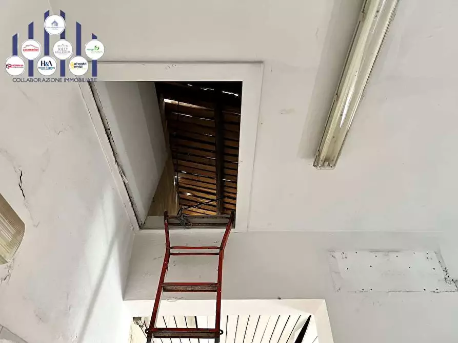 Immagine 8 di Negozio in vendita  in Via Alessandro Scarlatti a Noto