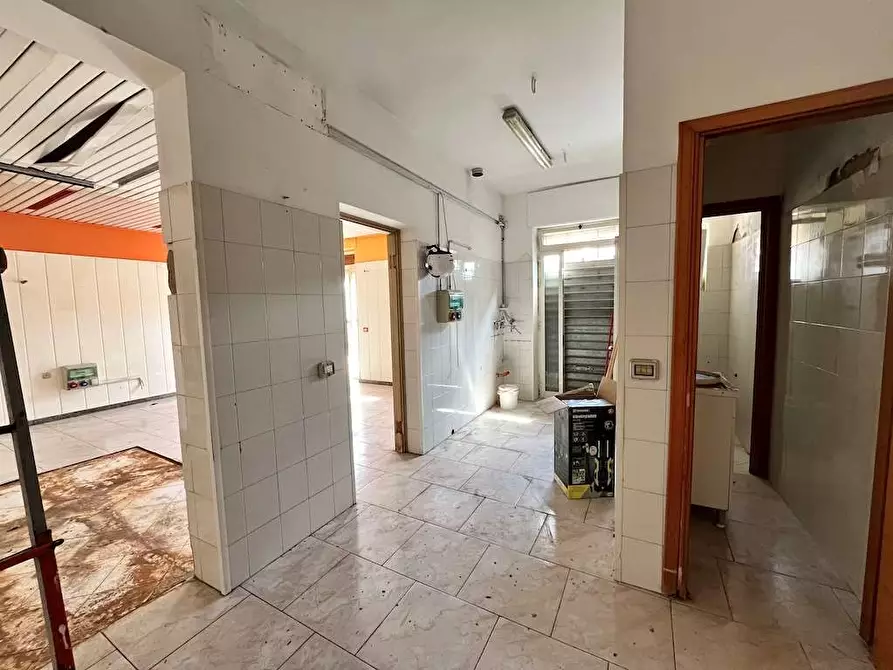Immagine 14 di Negozio in vendita  in Via Alessandro Scarlatti a Noto
