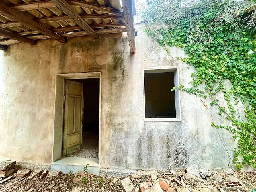 Immagine 10 di Rustico / casale in vendita  in Epipoli a Siracusa