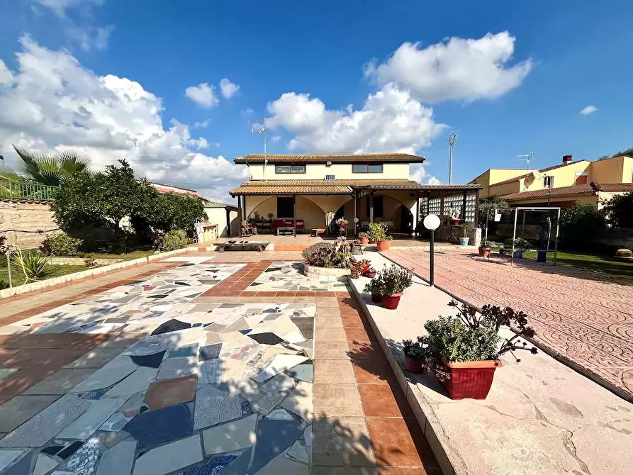 Immagine 1 di Villa in vendita  in Traversa Pozzo Nuovo a Siracusa