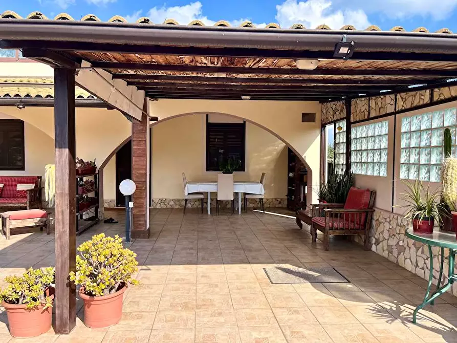 Immagine 5 di Villa in vendita  in Traversa Pozzo Nuovo a Siracusa