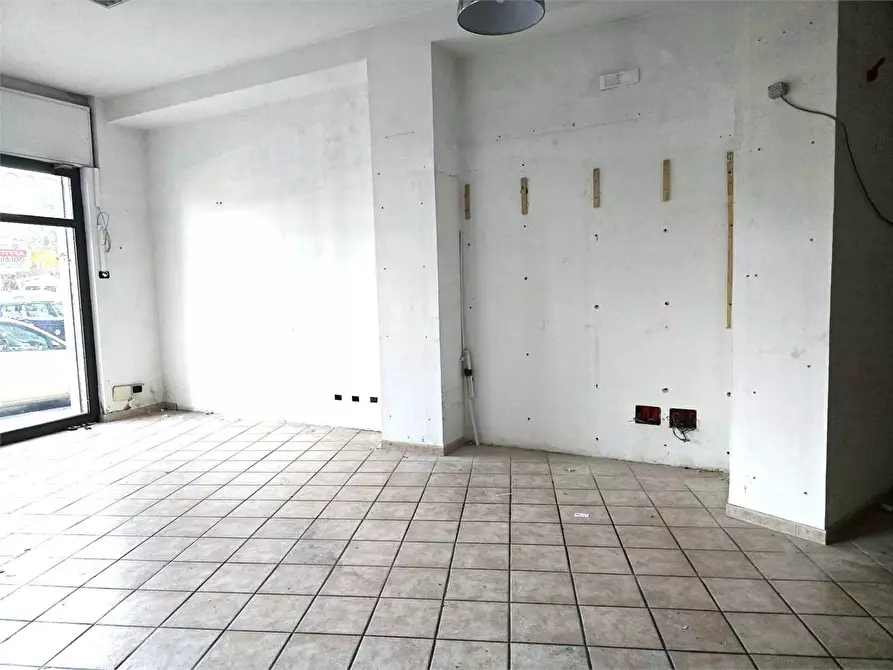 Immagine 3 di Negozio in affitto  in Via S. Sebastiano a Siracusa