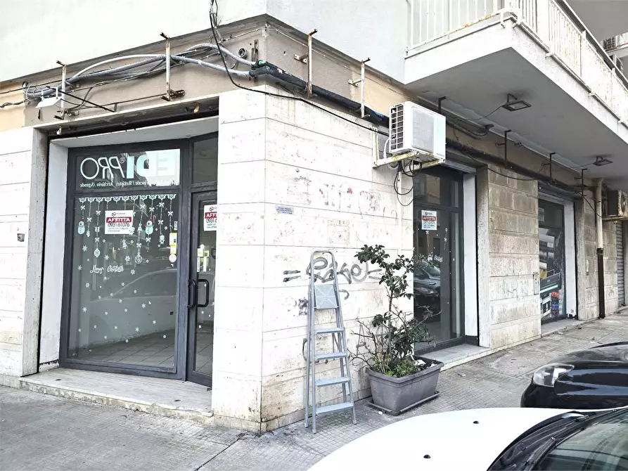 Immagine 11 di Negozio in affitto  in Via S. Sebastiano a Siracusa