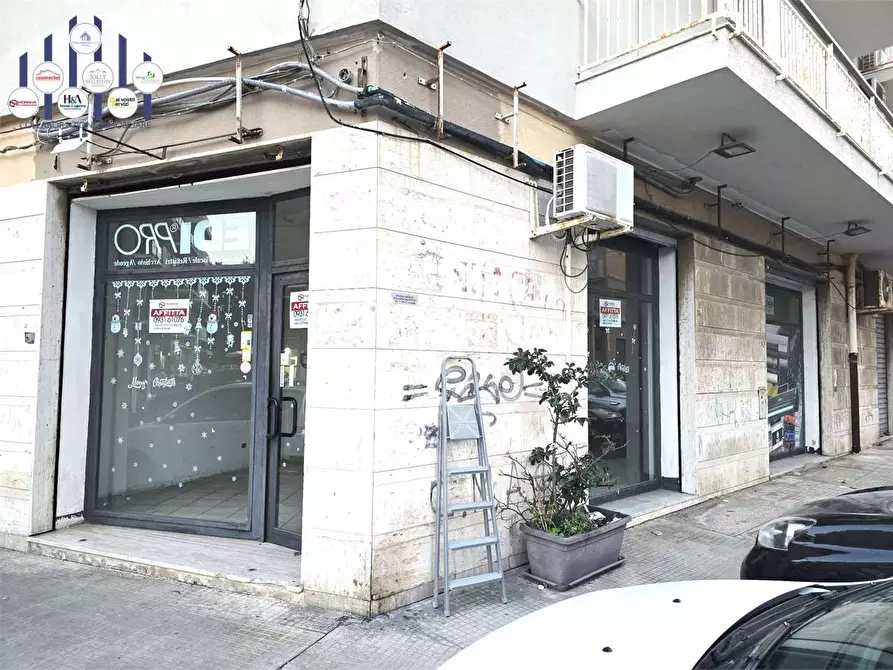 Immagine 11 di Negozio in affitto  in Via S. Sebastiano a Siracusa