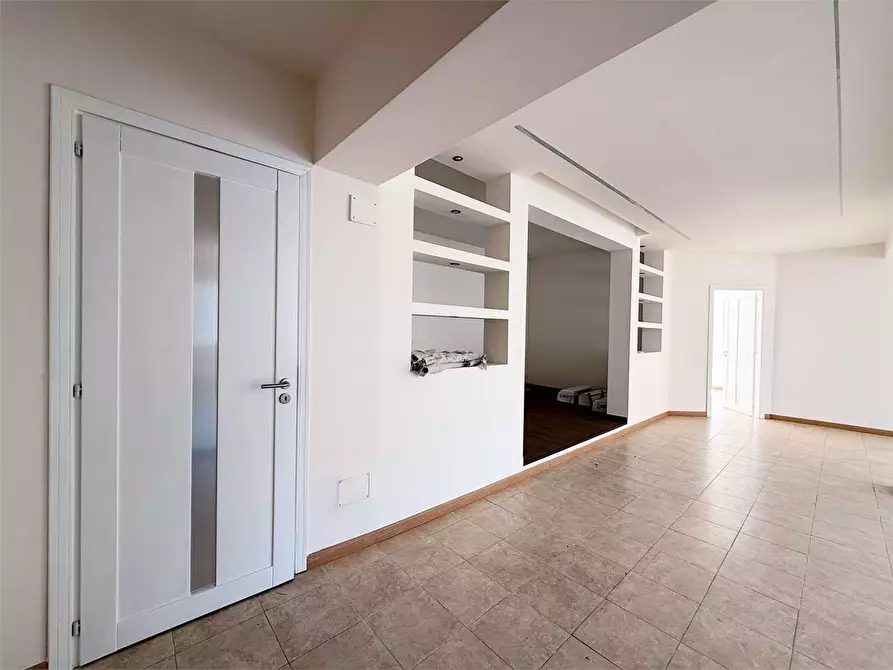 Immagine 4 di Ufficio in affitto  in Viale Teracati a Siracusa