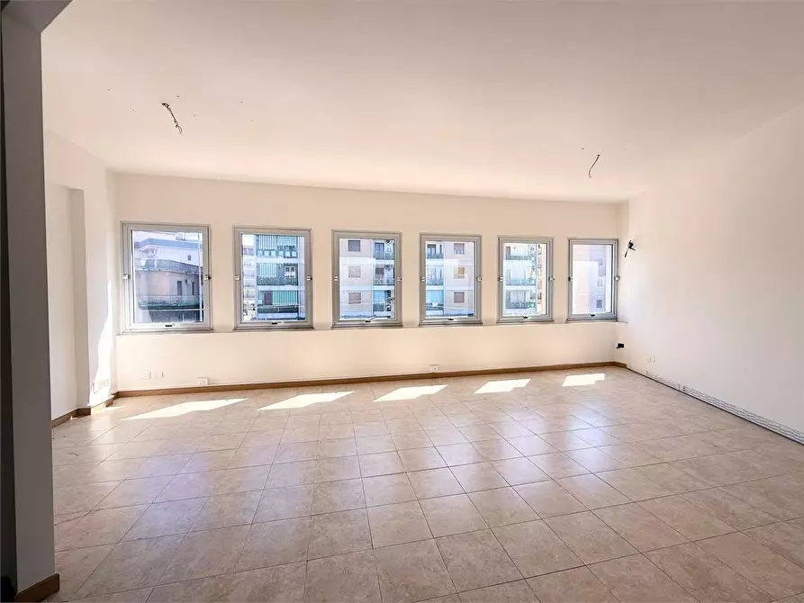 Immagine 8 di Ufficio in affitto  in Viale Teracati a Siracusa