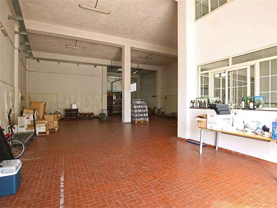 Immagine 10 di Capannone industriale in vendita  in Via Forlanini a Siracusa