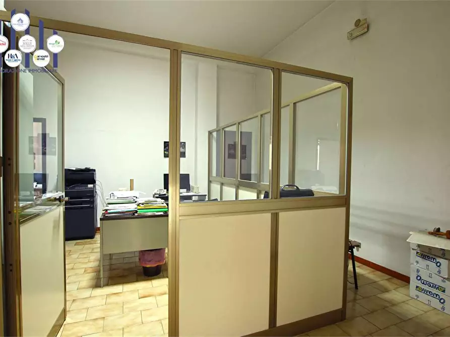 Immagine 15 di Capannone industriale in vendita  in Via Forlanini a Siracusa