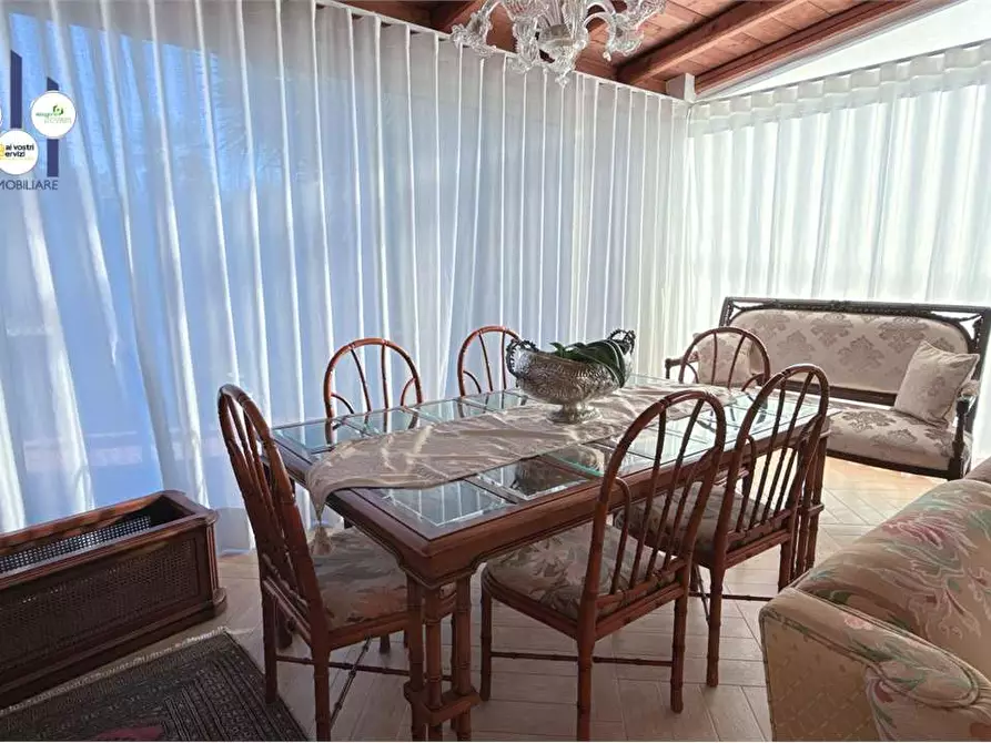 Immagine 4 di Villa in vendita  in Via della Folaga a Siracusa