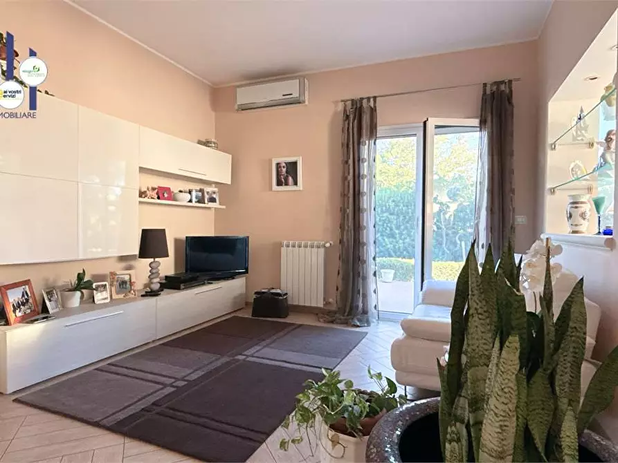 Immagine 19 di Villa in vendita  in Via della Folaga a Siracusa