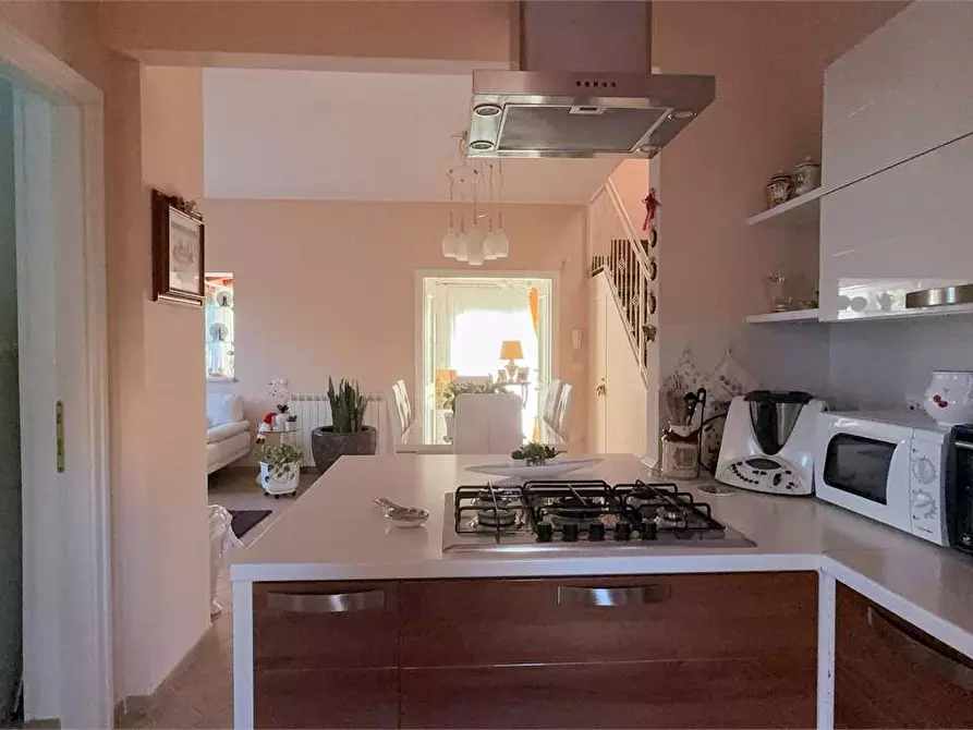 Immagine 24 di Villa in vendita  in Via della Folaga a Siracusa