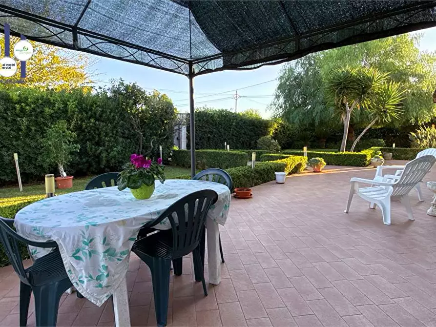 Immagine 27 di Villa in vendita  in Via della Folaga a Siracusa