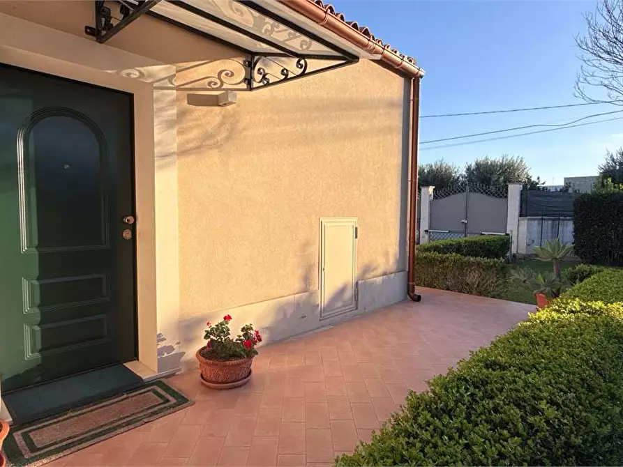 Immagine 36 di Villa in vendita  in Via della Folaga a Siracusa